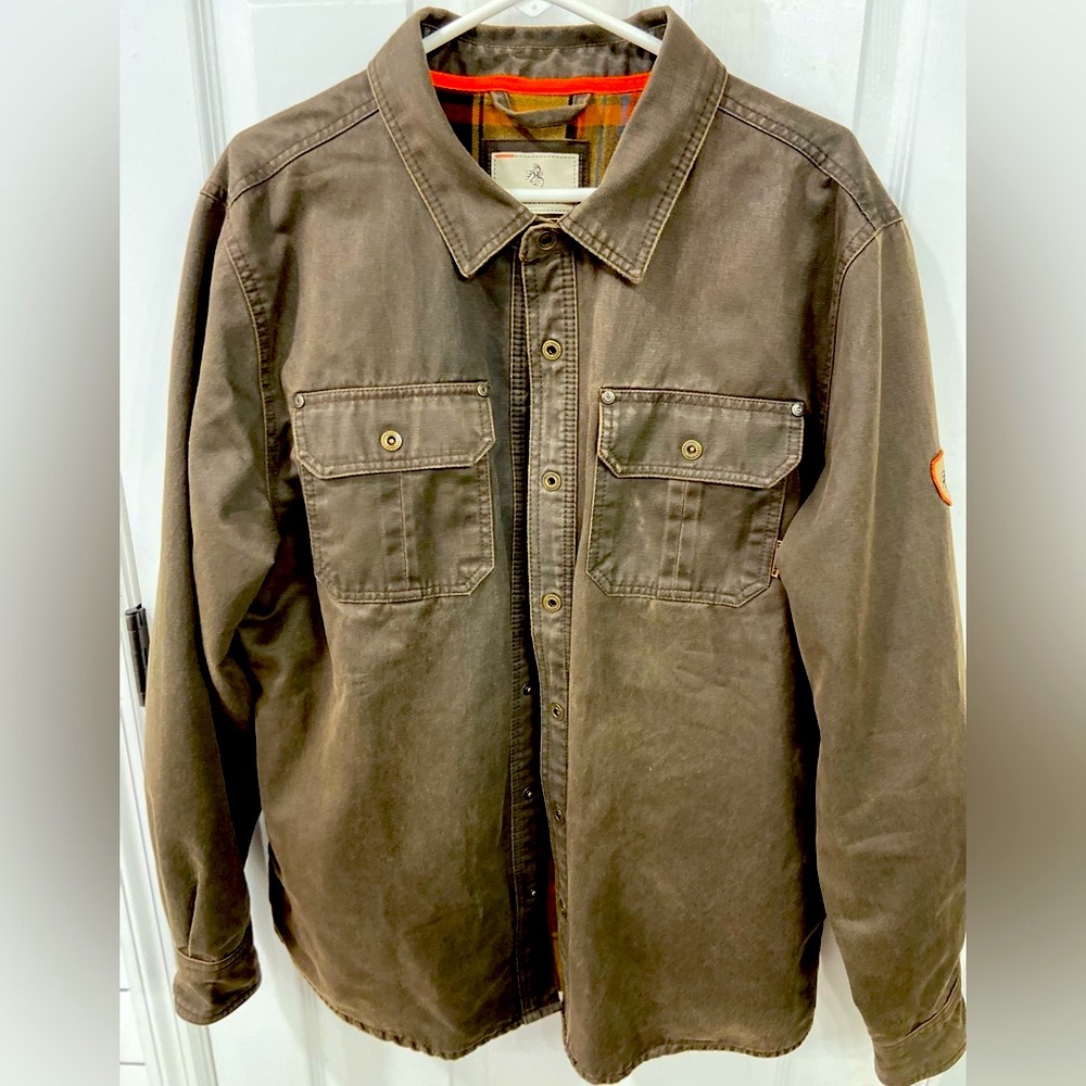 Large brown legendary whitetails journeyman jacket